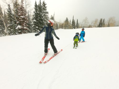 teaching kids to turn on skis