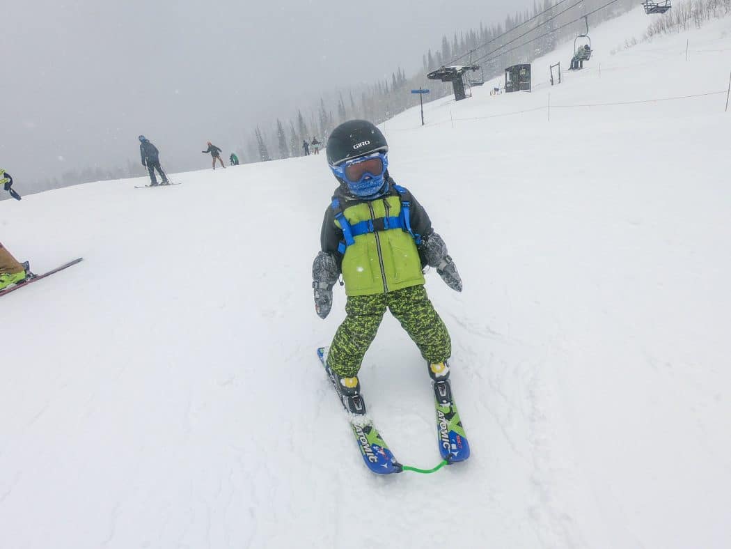 toddler skiing