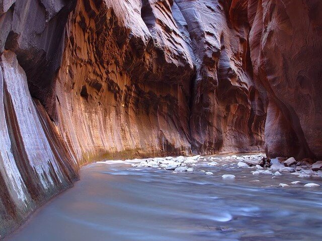 hike the zion narrows