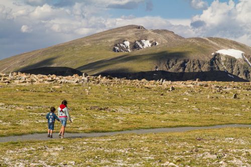 hiking with kids in RMNP