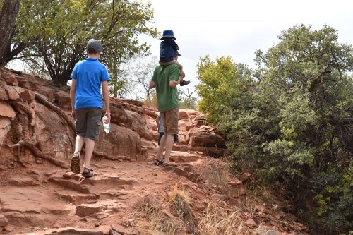 hiking with kids in arizona