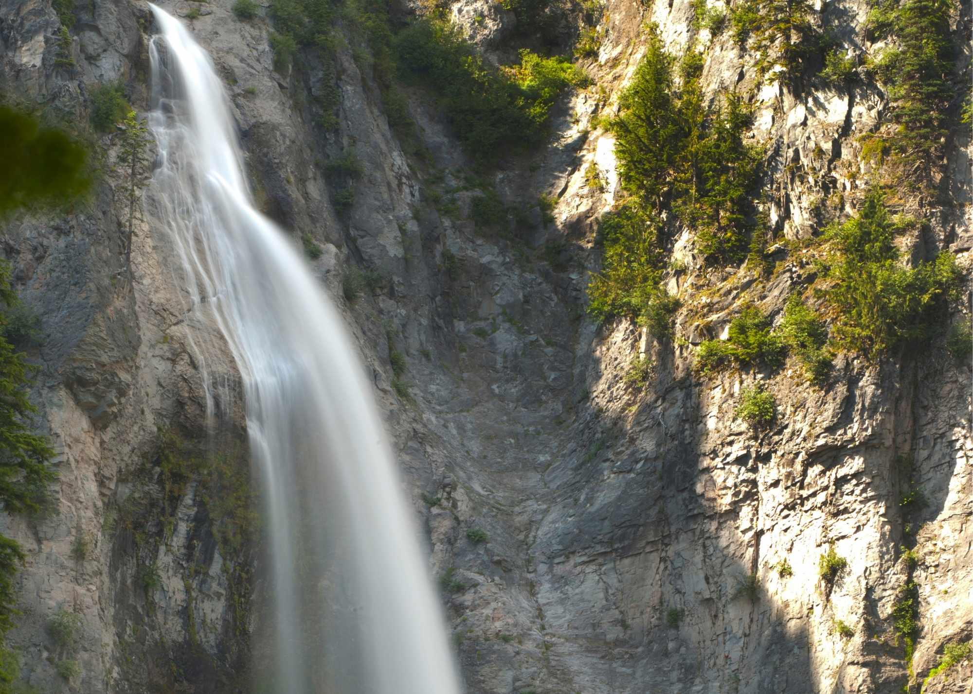 Comet falls mount rainier