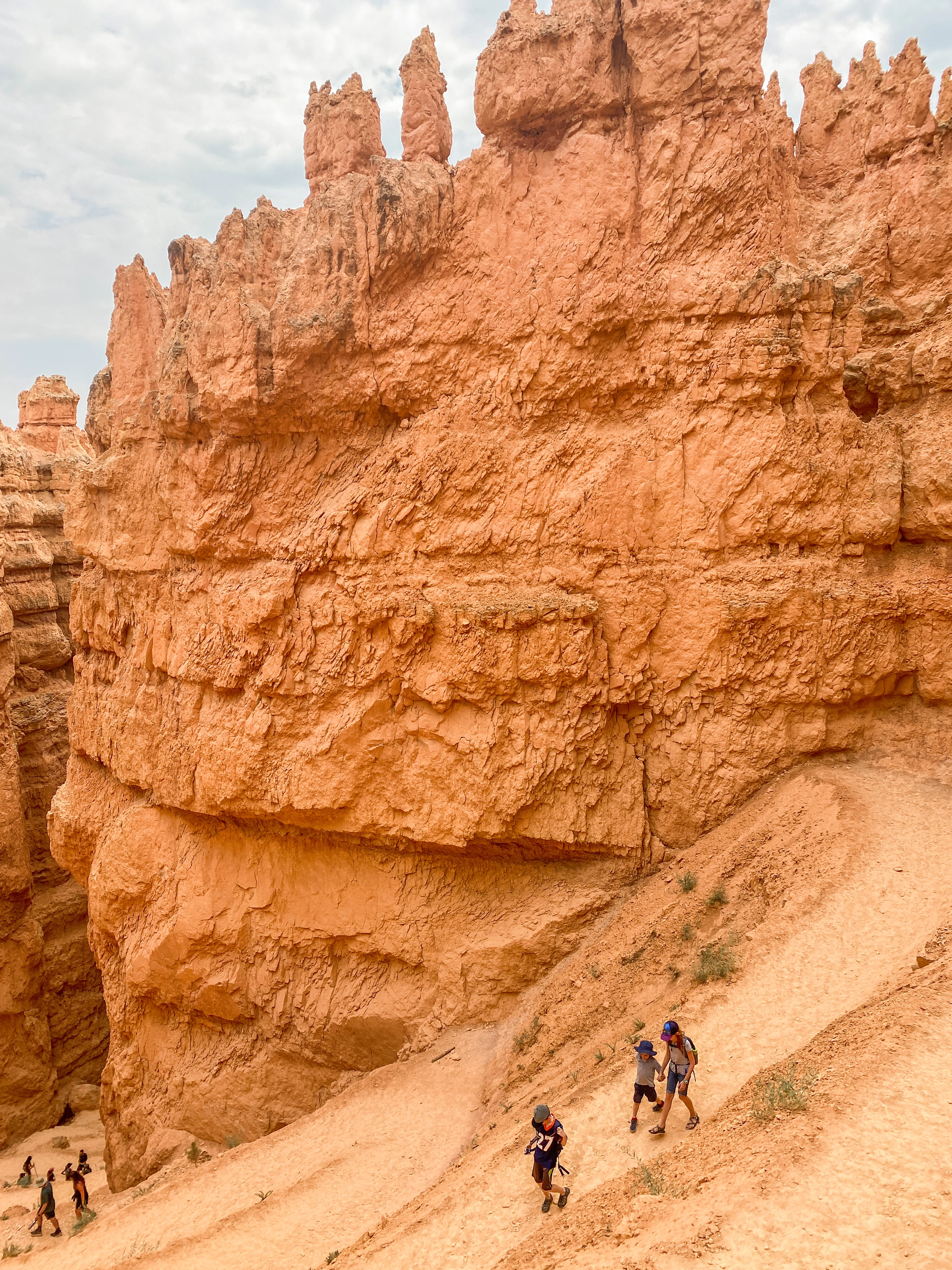 navajo loop hiking with kids
