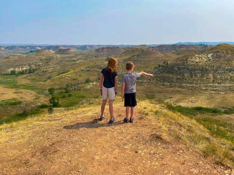 hiking theodore roosevelt national park with kids