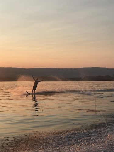 waterskiing lake powell