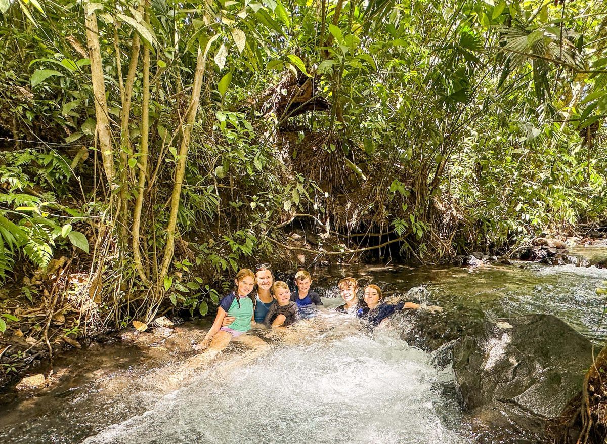 la fortuna free hot springs with kids