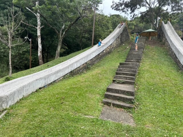 parque de toboganes cerro nutibara medellin