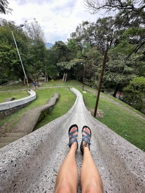 parque de toboganes cerro nutibara medellin