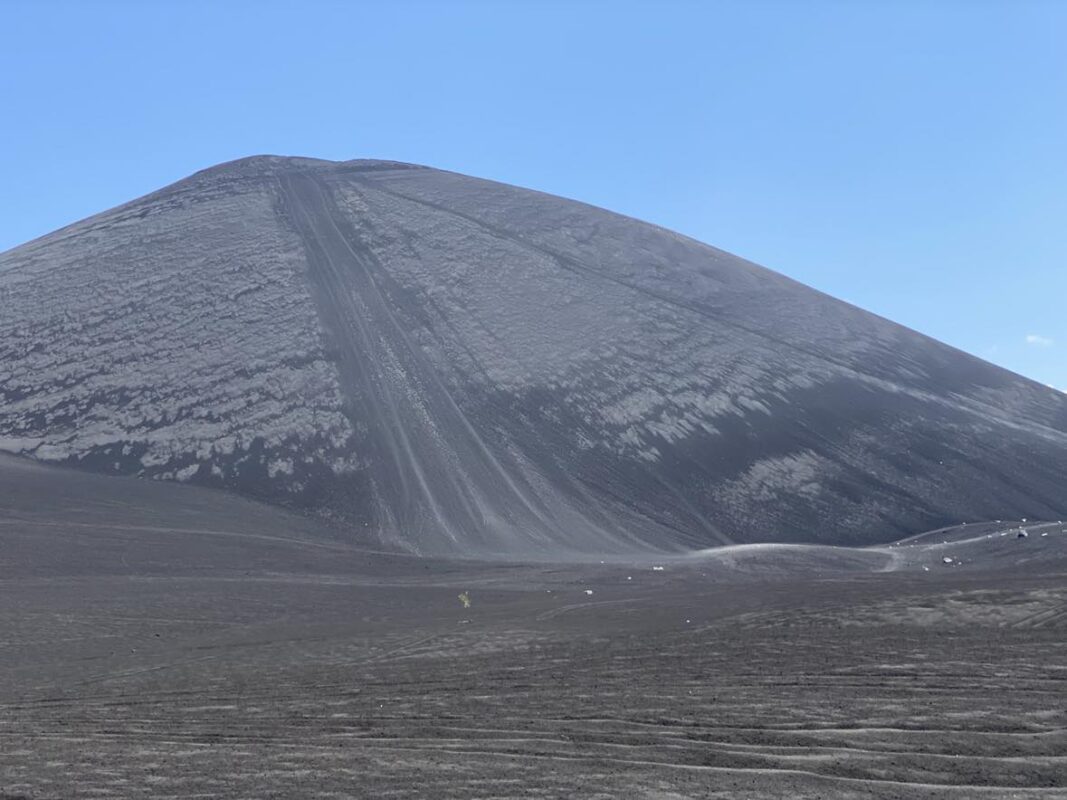 volcano boarding nicaragua leon cerro negro volcano