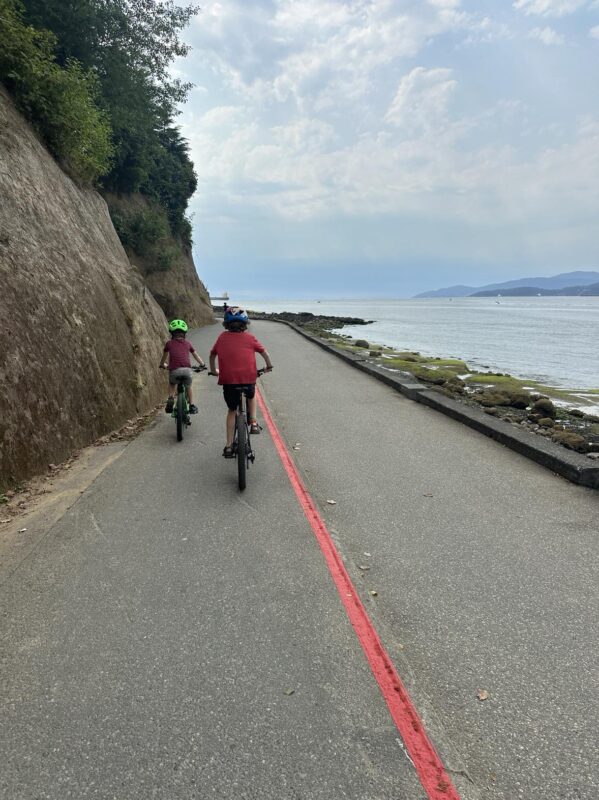 biking stanley park seawall vancouver british columbia