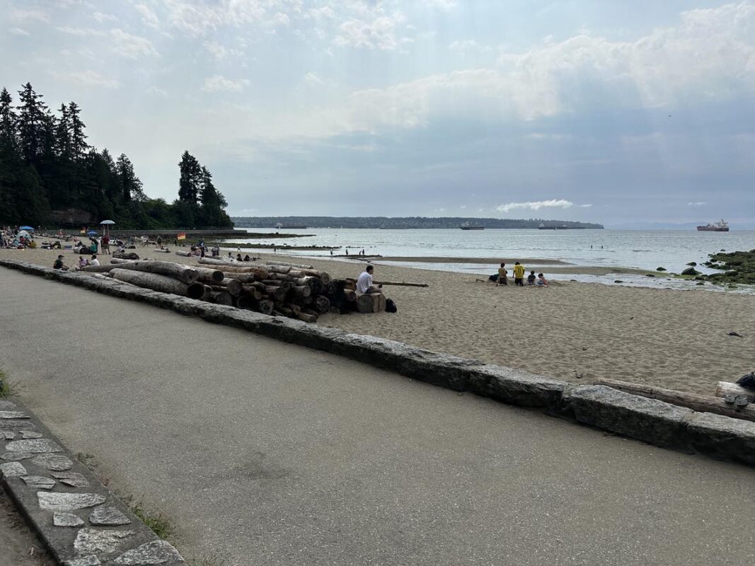 biking stanley park seawall vancouver british columbia